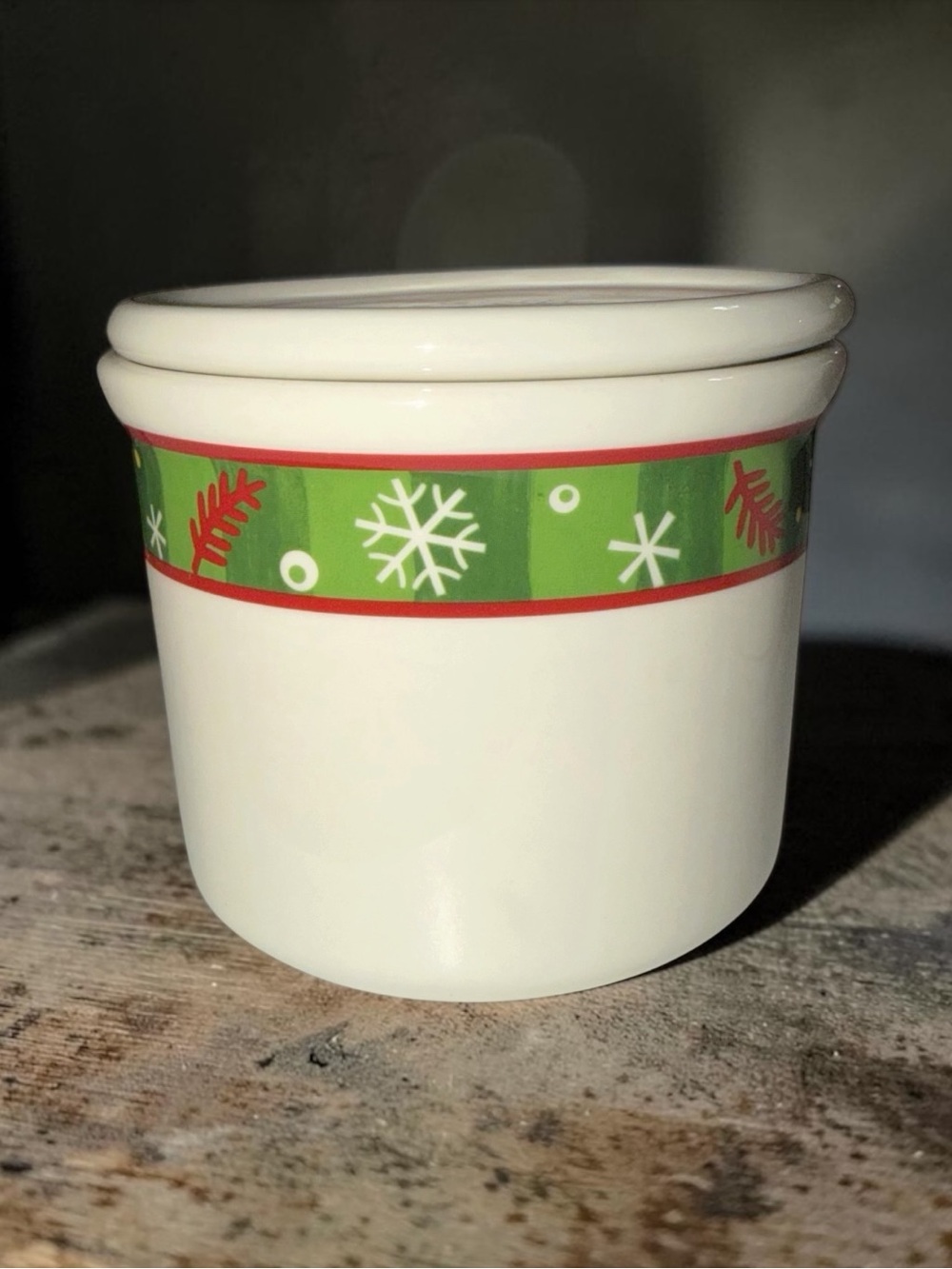 Longaberger Holiday Crock with Lid